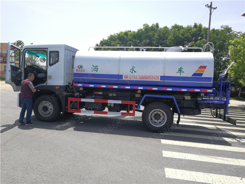 湖北盈通汽車廣西藍牌福田抑塵車價格