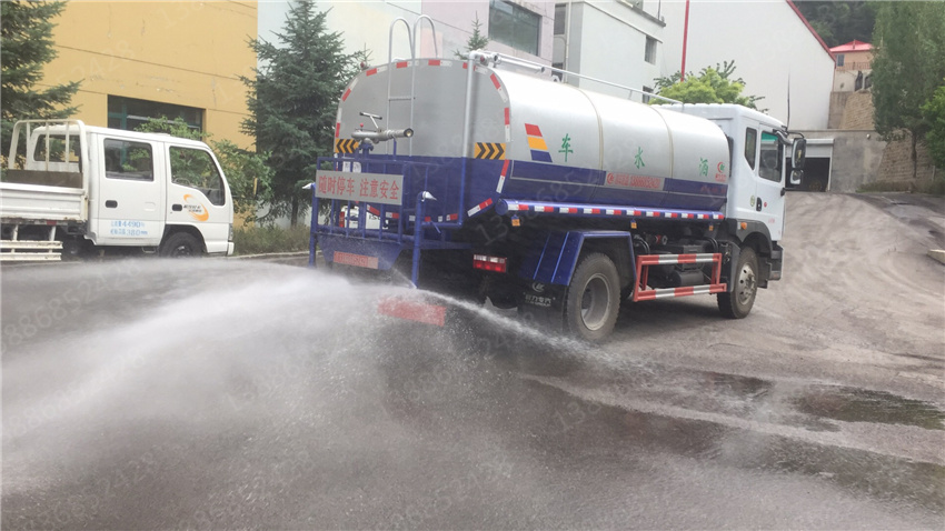 湖北盈通汽車河北國六藍(lán)牌灑廠家報價