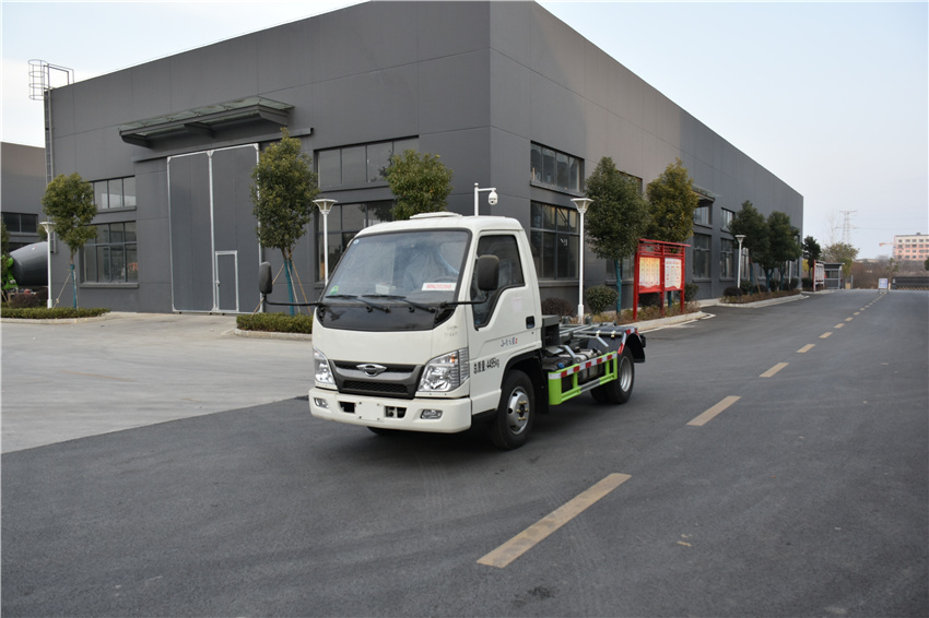 福田時(shí)代鉤臂式垃圾車|CLT5040ZXXBJ6型車廂可卸式垃圾車