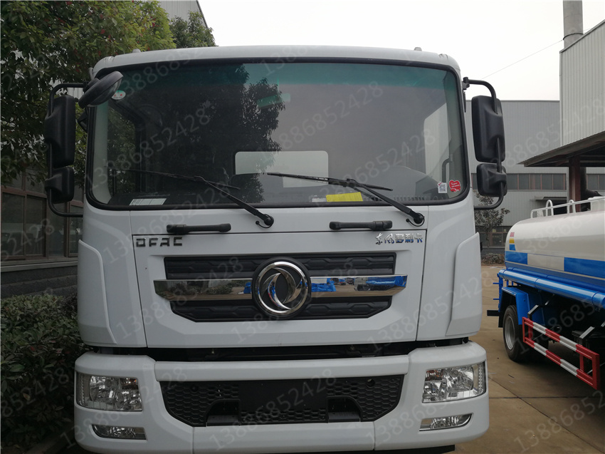 湖北盈通汽車5方掃路車