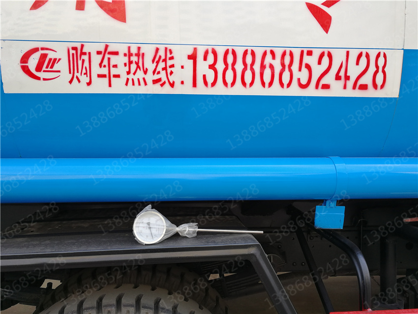 湖北盈通汽車途逸掃路車